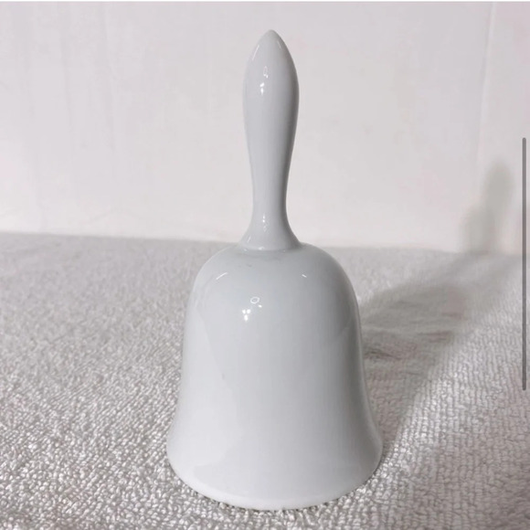 Vintage White Red Sarnia Ceramic Souvenir Bell - Picture 4 of 10